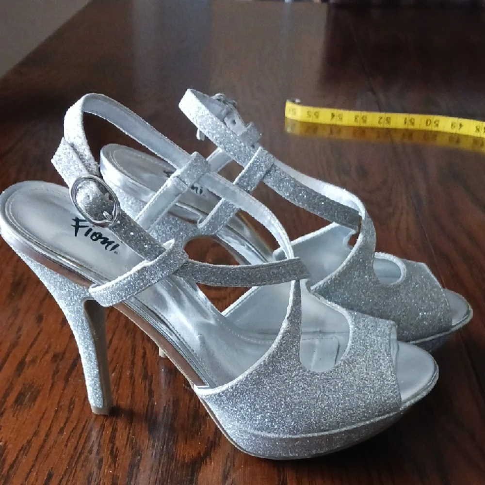FIONI Clothing Sparkling Silver Women's Heels